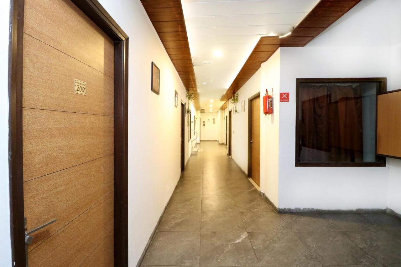 Hotel Seven- Center Of City Chandīgarh Εξωτερικό φωτογραφία