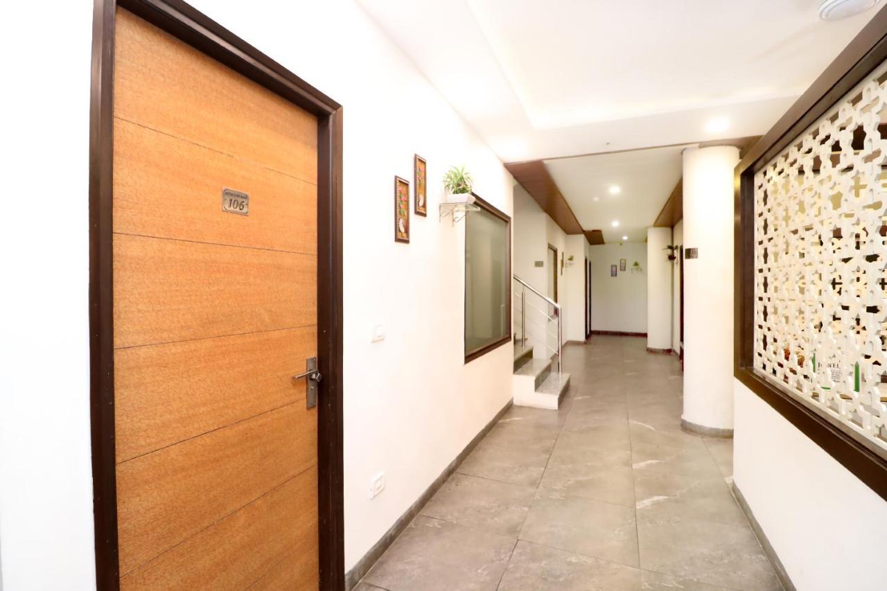 Hotel Seven- Center Of City Chandīgarh Εξωτερικό φωτογραφία