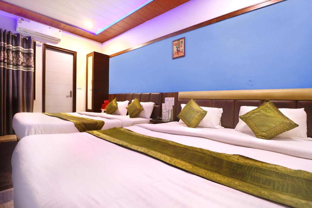 Hotel Seven- Center Of City Chandīgarh Εξωτερικό φωτογραφία