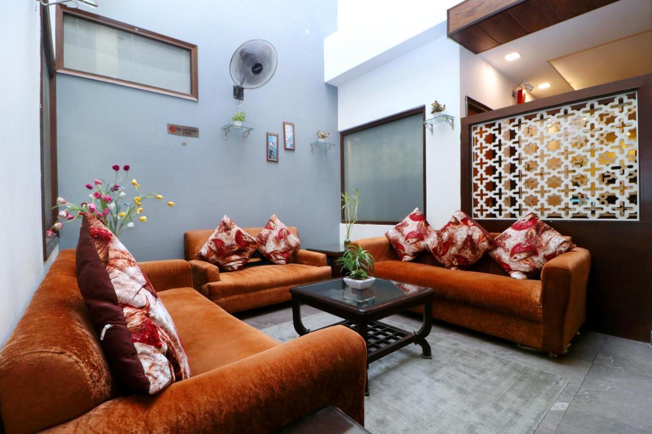 Hotel Seven- Center Of City Chandīgarh Εξωτερικό φωτογραφία