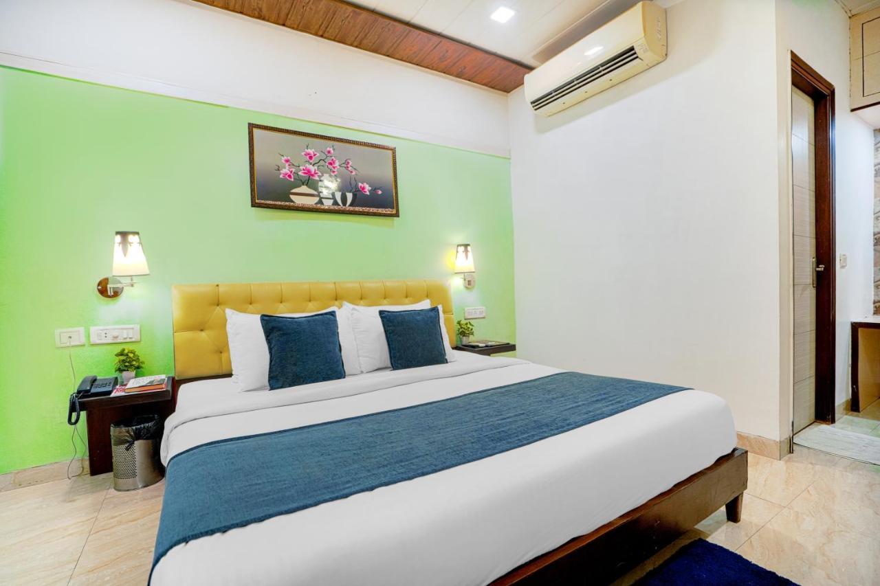 Hotel Seven- Center Of City Chandīgarh Εξωτερικό φωτογραφία