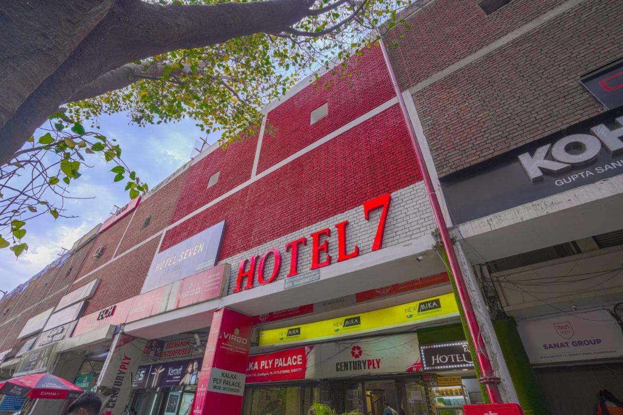 Hotel Seven- Center Of City Chandīgarh Εξωτερικό φωτογραφία