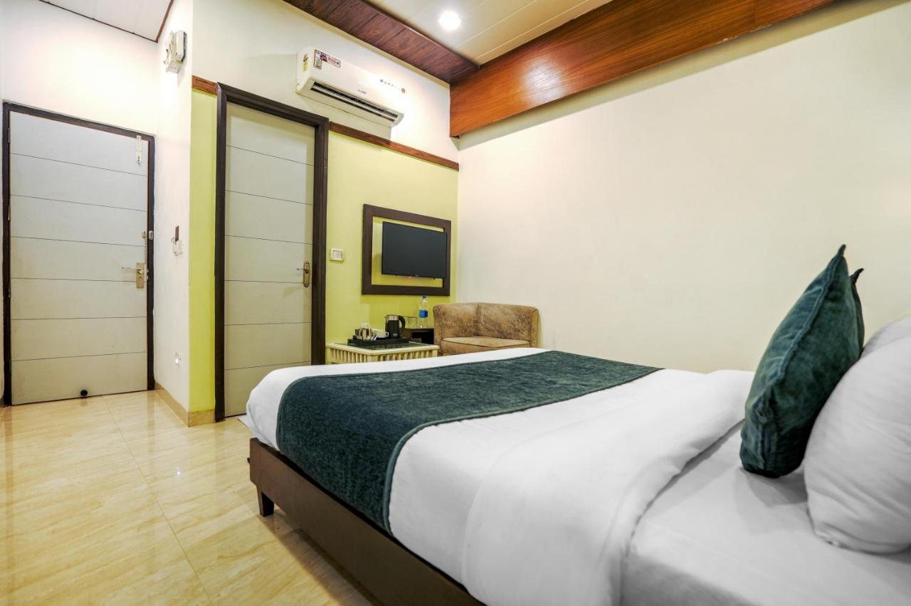 Hotel Seven- Center Of City Chandīgarh Εξωτερικό φωτογραφία